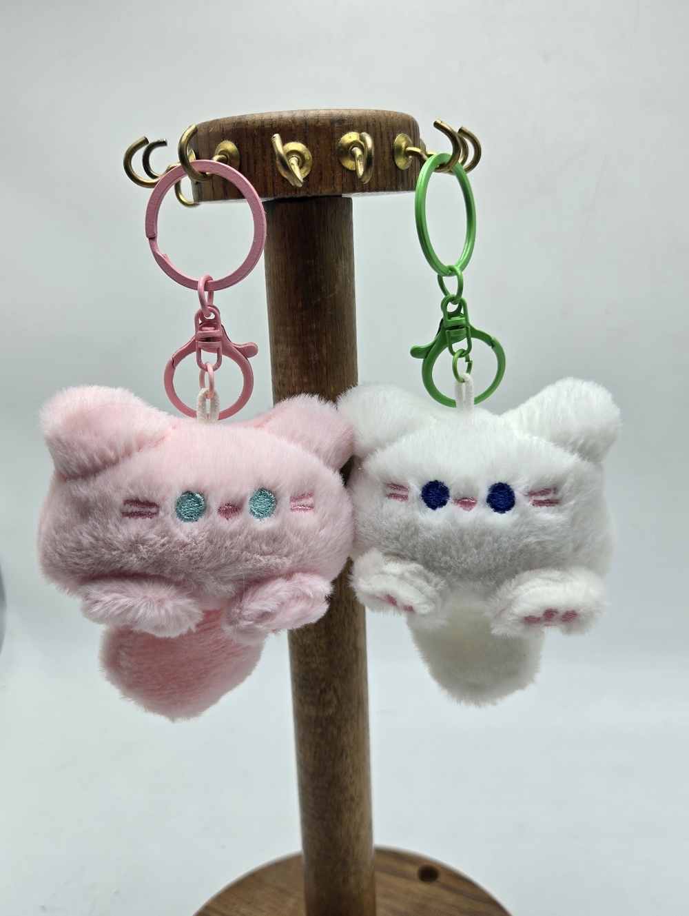 NWOT Kawaii Pom-Pom Cat Key Chain Fluffy Keyring Purse Charm Accessory Fashion